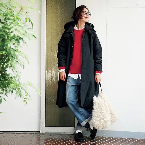 【トゥエルブクローゼット/12closet】の【福田麻琴さんコラボ】【洗える】撥水中綿フーディーコート 人気、トレンドファッション・服の通販 founy(ファニー) 　ファッションモデル・俳優・女優　Models　女性　Women　福田麻琴　Fukuda Makoto　ファッション　Fashion　レディースファッション　Fashion for Women　アウター　Coat / Outerwear Collection　コート・ロングコート・ピーコート　Long Coats, Peacoats & More　コラボ　Collaboration, Collab　スタンド　Stand Collar, Upright Stand　スリット　Slit, Slit Detail　レギュラー　Regular, Standard Fit　ロング　Long, Long-Length　洗える　Machine Washable　other-3|ID: prp329100004134453 ipo3291000000034685999