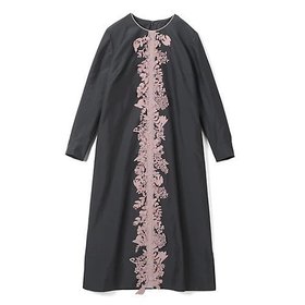 【ミナ ペルホネン/mina perhonen】 【SPURSHOP別注】forest paradeシルクドレス人気、トレンドファッション・服の通販 founy(ファニー) ファッション Fashion レディースファッション Fashion for Women ワンピース Dresses フォーマル・パーティードレス・結婚式用ドレス Elegant & Casual Dresses 2024年 2024 2024-2025秋冬・A/W Autumn/Winter 2024–25 AW24–25 シルク Silk, 100% Silk スリット Slit, Slit Detail ドレス Dress, One-Piece フロント Front, Front Design レース Lace, Lace Fabric 別注 Limited Edition, Custom Order |ID:prp329100004153132