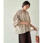 【スタイルデリ/STYLE DELI】の【LUXE】コットンボリュームブラウス 人気、トレンドファッション・服の通販 founy(ファニー) ファッション Fashion レディースファッション WOMEN トップス・カットソー Tops/Tshirt シャツ/ブラウス Shirts/Blouses インナー Inner ギャザー Gather サロペット Overalls シャーリング Shirring ショルダー Shoulder ドロップ Drop ハイネック High Neck バランス Balance フォルム Form フリル Frills フロント Front ベスト Vest ポケット Pocket 防寒 Cold Protection ワイド Wide プチプライス・低価格 Affordable thumbnail ベージュ|ID: prp329100004185676 ipo3291000000028996274