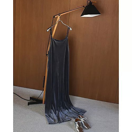 【スアデオ/suadeo】のベロアサロペット 人気、トレンドファッション・服の通販 founy(ファニー) 　ファッション　Fashion　レディースファッション　Fashion for Women　トップス・カットソー　Cut & Sew Tops　ベロアトップス　Velour Tops / Velvet-Look Items　ワンピース　Dresses　サロペット&オールインワン　Dungarees & Jumpsuit Styles　サテン　Satin, Glossy Fabric　サロペット　Overalls, Salopette　シンプル　Simple, Minimal　ストレッチ　Stretch, Stretchy Fabric　ドレープ　Drape, Draping Fabric　フロント　Front, Front Design　ベロア　Velour, Soft Velvet　ラップ　Wrap, Wrap Design　リラックス　Relax, Relaxed Fit　レギュラー　Regular, Standard Fit　ワイド　Wide, Wide Fit　A/W・秋冬　Autumn/Winter　エレガント 上品　Elegant　other-2|ID: prp329100004185725 ipo3291000000032364674