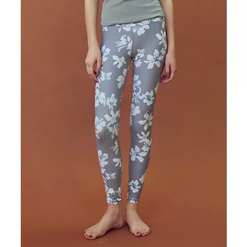 【ジュリエ/Julier】のBeigeflowerプリントクロスレギンス インテリア・キッズ・メンズ・レディースファッション・服の通販 founy(ファニー) https://founy.com/ ファッションモデル・俳優・女優 Models 女性 Women 優木まおみ Yuki Maomi ファッション Fashion レディースファッション Ladies' Fashion Online パンツ Pants レギンス Leggings アンダー Under ストレッチ Stretch フラワー Flower プリント Print 別注 Special Order 水着 Swimsuit ヨガ Yoga おすすめ Recommend エレガント 上品 Elegant |ID: prp329100004188792 ipo3291000000032638251