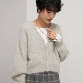 【ノーリーズ/NOLLEY'S】のアルパカブレンドへアリーVネックカーディガン 人気、トレンドファッション・服の通販 founy(ファニー) ファッション Fashion レディースファッション WOMEN トップス・カットソー Tops/Tshirt カーディガン Cardigans Vネック V-Neck 2024年 2024 2024-2025秋冬・A/W Aw/Autumn/Winter/Fw/Fall/2024-2025 おすすめ Recommend カーディガン Cardigan ショート Short パール Pearl |ID:prp329100004197420