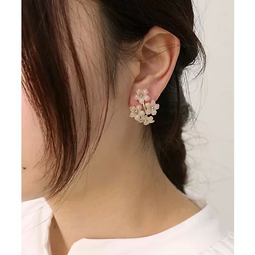 【コレカラ/collecala】のシアーフラワー ブーケイヤリング 人気、トレンドファッション・服の通販 founy(ファニー) 　ファッション　Fashion　レディースファッション　Fashion for Women　ジュエリー　Jewelry　ファッションリング　Fashion Rings　イヤリング・フープ・ドロップタイプ　Hoop, Drop & Clip Earrings　おすすめ　Recommended / Our Picks　イヤリング　Earrings　シアー　Sheer, See-Through　ドレス　Dress, One-Piece　結婚式　Wedding　other-3|ID: prp329100004208912 ipo3291000000031284859