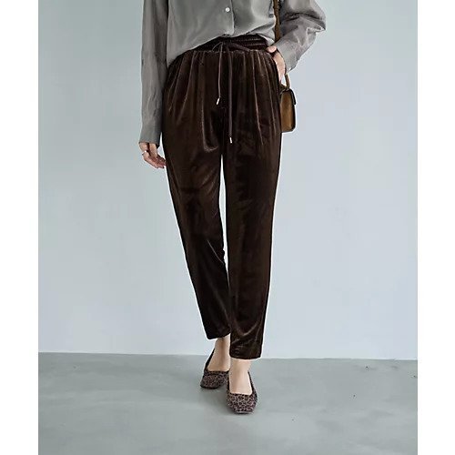 【スタイルデリ/STYLE DELI】の【Made in JAPAN】ベロア生地イージーパンツ インテリア・キッズ・メンズ・レディースファッション・服の通販 founy(ファニー) https://founy.com/ ファッション Fashion レディースファッション Fashion for Women パンツ Pants & Trousers インナー Innerwear 秋 Autumn ギャザー Gathered, Ruffled シンプル Simple, Minimal ジャケット Jacket, Outerwear スウェット / スエット Sweatshirt, Sweatwear スリット Slit, Slit Detail センター Center, Center Line タイツ Tights, Legwear 定番 Standard, Basic Item なめらか Smooth, Silky Texture バランス Balance, Style Balance ベロア Velour, Soft Velvet ポケット Pocket, Pocket Detail ループ Loop, Loop Knit レギンス Leggings, Stretch Pants ロング Long, Long-Length ワイド Wide, Wide Fit 冬 Winter / This Winter 日本製 Made In Japan 夏 Summer エレガント 上品 Elegant |ID: prp329100004214054 ipo3291000000034016204