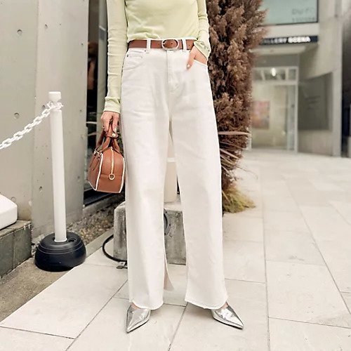 【リエミラー/Rie Miller】の【RM denim】スリットフレアハイウエストデニム インテリア・キッズ・メンズ・レディースファッション・服の通販 founy(ファニー) 　ファッション　Fashion　レディースファッション　Ladies' Fashion Online　2025年　2025　2025春夏・S/S　Ss,Spring/Summer,2025　ストレッチ　Stretch　スリット　Slit　デニム　Denim　フレア　Flare　ポケット　Pocket　ホワイト|ID: prp329100004263861 ipo3291000000031713680