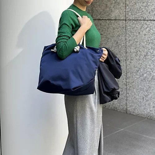 【ヴィオラドーロ/VIOLAd'ORO】の【Marisol別注】ナイロントート 人気、トレンドファッション・服の通販 founy(ファニー) 　ファッション　Fashion　レディースファッション　Ladies' Fashion Online　バッグ　Bags　シンプル　Simple　スマホ　Smartphone　ポケット　Pocket　ラップ　Wrap　ビジネス 仕事 通勤　Business　別注　Special Order　軽量　Lightweight　other-3|ID: prp329100004272543 ipo3291000000031258977