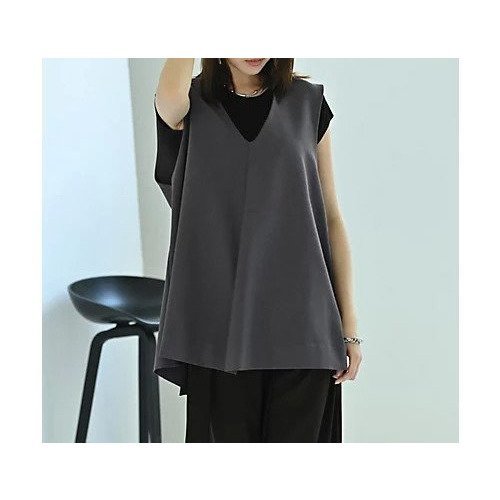 【スタイルデリ/STYLE DELI】の【BLK001】バック背面タックベスト 人気、トレンドファッション・服の通販 founy(ファニー) 　ファッション　Fashion　レディースファッション　Fashion for Women　アウター　Coat / Outerwear Collection　トップス・カットソー　Cut & Sew Tops　ベスト&ジレ / 重ね着スタイル　Vests & Gilets　バッグ　Bags　シンプル　Simple, Minimal　スリット　Slit, Slit Detail　スーツ　Suit, Formalwear　定番　Standard, Basic Item　フォルム　Silhouette, Form　フォーマル　Formal, Dressy　ベスト　Vest, Waistcoat　リラックス　Relax, Relaxed Fit　おすすめ　Recommended / Our Picks　旅行　Travel　エレガント 上品　Elegant　 other-1|ID: prp329100004290373 ipo3291000000035575842