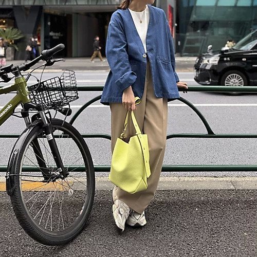 【ノーリーズソフィー/NOLLEY'S sophi】のアシメワンハンドルバッグmade in Italy インテリア・キッズ・メンズ・レディースファッション・服の通販 founy(ファニー) 　ファッション　Fashion　レディースファッション　WOMEN　イタリア　Italy　カッティング　Cutting　ショルダー　Shoulder　トレンド　Trend　フィット　Fit　ビジネス 仕事 通勤　Business　別注　Special Order　春　Spring　イエロー|ID: prp329100004300574 ipo3291000000031713297