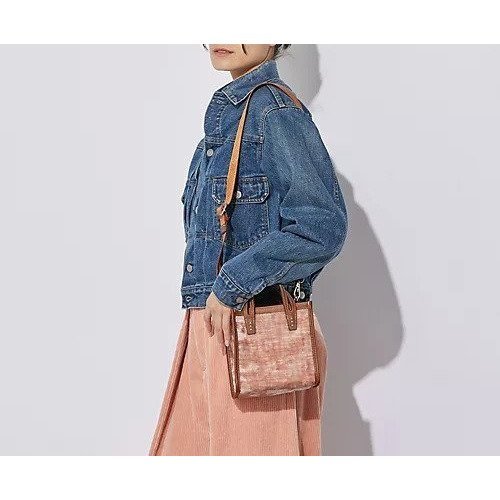 【ア ヴァケーション/A VACATION】のTINY インテリア・キッズ・メンズ・レディースファッション・服の通販 founy(ファニー) https://founy.com/ ファッション Fashion レディースファッション Fashion for Women コンパクト Compact, Small Size ベルベット Velvet, Velvety ポケット Pocket, Pocket Detail ラップ Wrap, Wrap Design |ID: prp329100004320732 ipo3291000000029977215