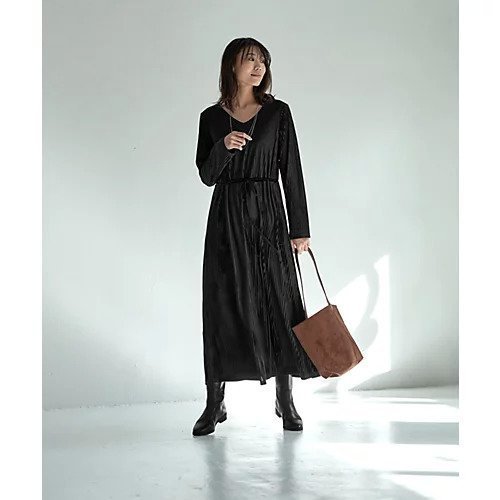 【スタイルデリ/STYLE DELI】のストライプベロアワンピース インテリア・キッズ・メンズ・レディースファッション・服の通販 founy(ファニー) https://founy.com/ ファッション Fashion レディースファッション WOMEN ワンピース Dress インナー Inner 春 Spring キャップ Cap シアー Sheer ジャケット Jacket スタイリッシュ Stylish ストライプ Stripe スニーカー Sneakers スリット Slit セットアップ Set Up タートル Turtle ダウン Down デコルテ Decolletage デニム Denim ドレス Dress 定番 Standard なめらか Smooth バランス Balance フォルム Form ベロア Velor ポケット Pocket 無地 Plain Color ループ Loop ロング Long A/W・秋冬 Aw・Autumn/Winter・Fw・Fall-Winter 旅行 Travel エレガント 上品 Elegant |ID: prp329100004322219 ipo3291000000030329010