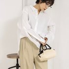 【リエミラー/Rie Miller】のレギュラーカラー2WAYシャツ 人気、トレンドファッション・服の通販 founy(ファニー) ファッション Fashion レディースファッション WOMEN トップス・カットソー Tops/Tshirt シャツ/ブラウス Shirts/Blouses 2025年 2025 2025春夏・S/S Ss,Spring/Summer,2025 おすすめ Recommend シンプル Simple ジャケット Jacket スウェット Sweat レギュラー Regular thumbnail ホワイト|ID: prp329100004336224 ipo3291000000030126030