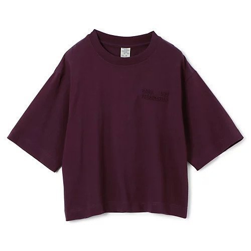 【バウムウンドヘルガーデン/BAUM UND PFERDGARTEN】のロゴTシャツ インテリア・キッズ・メンズ・レディースファッション・服の通販 founy(ファニー) 　ファッション　Fashion　レディースファッション　Fashion for Women　トップス・カットソー　Cut & Sew Tops　シャツ・ブラウス・オフィスカジュアル　Elegant Blouses & Button-Ups　ロングTシャツ・Tシャツ　Longline T-Shirts & Tees　クラシック　Classic, Timeless Style　ショルダー　Shoulder, Shoulder Strap　シンプル　Simple, Minimal　ジーンズ　Jeans, Denim Pants　ドロップ　Drop Shoulder, Dropped Style　定番　Standard, Basic Item　洗える　Machine Washable　Italian Plum|ID: prp329100004337573 ipo3291000000032612165