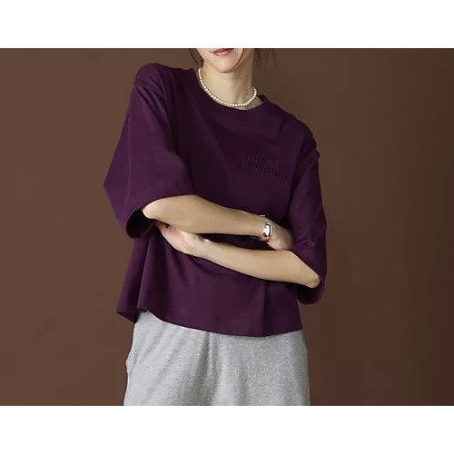 【バウムウンドヘルガーデン/BAUM UND PFERDGARTEN】のロゴTシャツ 人気、トレンドファッション・服の通販 founy(ファニー) 　ファッション　Fashion　レディースファッション　Fashion for Women　トップス・カットソー　Cut & Sew Tops　シャツ・ブラウス・オフィスカジュアル　Elegant Blouses & Button-Ups　ロングTシャツ・Tシャツ　Longline T-Shirts & Tees　クラシック　Classic, Timeless Style　ショルダー　Shoulder, Shoulder Strap　シンプル　Simple, Minimal　ジーンズ　Jeans, Denim Pants　ドロップ　Drop Shoulder, Dropped Style　定番　Standard, Basic Item　洗える　Machine Washable　other-2|ID: prp329100004337573 ipo3291000000032612166