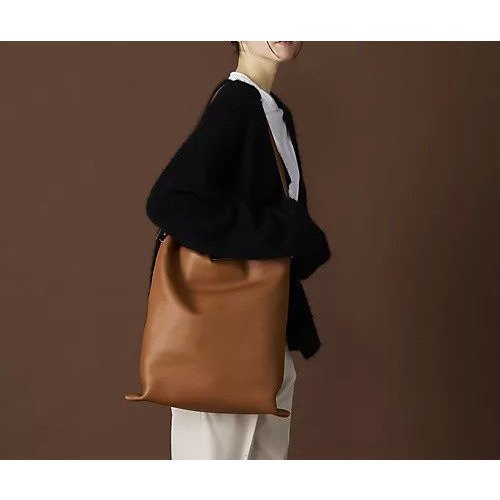【プンティ/PUNTI】のGRAFT-TOTE L インテリア・キッズ・メンズ・レディースファッション・服の通販 founy(ファニー) 　ファッション　Fashion　レディースファッション　Ladies' Fashion Online　バッグ　Bag　エレガント 上品　Elegant　クラッチ　Clutch　ラップ　Wrap　ALMOND|ID: prp329100004337632 ipo3291000000032616839