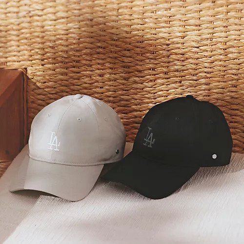 【スアデオ/suadeo】の【別注】NEW ERA 9THIRTY/Long Visor Cloth strap Los Angeles Dodgers CAP 人気、トレンドファッション・服の通販 founy(ファニー) 　ファッション　Fashion　レディースファッション　WOMEN　ヴィンテージ　Vintage　キャップ　Cap　シルバー　Silver　シンプル　Simple　ストーン　Stone　定番　Standard　人気　Popularity　フロント　Front　プレート　Plate　別注　Special Order　ラップ　Wrap　おすすめ　Recommend　other-3|ID: prp329100004337644 ipo3291000000031824238