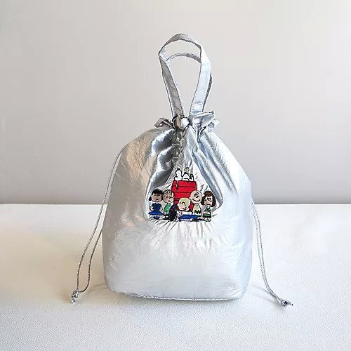 【ヘミングス/HEMING'S】の【PEANUTS】PN/保冷巾着トート インテリア・キッズ・メンズ・レディースファッション・服の通販 founy(ファニー) 　ファッション　Fashion　レディースファッション　WOMEN　バッグ　Bag　夏　Summer　巾着　Purse　SILVER|ID: prp329100004348092 ipo3291000000030968769