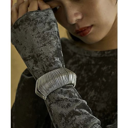 【マージュール/marjour】のSLIM LINE BANGLE インテリア・キッズ・メンズ・レディースファッション・服の通販 founy(ファニー) 　ファッション　Fashion　レディースファッション　Fashion for Women　シンプル　Simple, Minimal　スウェット / スエット　Sweatshirt, Sweatwear　バングル　Bangle, Bracelet　ワイヤー　Wire, Wired Bra　SILVER|ID: prp329100004349264 ipo3291000000030369895
