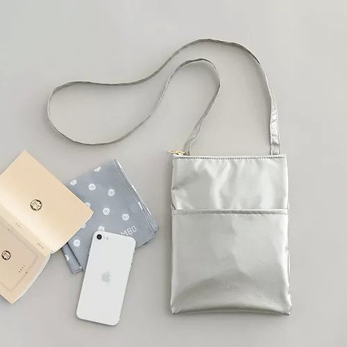 【クラスカ ギャラリー & ショップ ドー/CLASKA Gallery&Shop DO】のBANK シルバー フラットポシェット 人気、トレンドファッション・服の通販 founy(ファニー) 　ファッション　Fashion　レディースファッション　WOMEN　エレガント 上品　Elegant　クラシカル　Classical　ショルダー　Shoulder　シルバー　Silver　シンプル　Simple　スマート　Smart　スリム　Slim　財布　Wallet　トレンド　Trend　人気　Popularity　ハンカチ　Handkerchief　フラット　Flat　ポケット　Pocket　ポシェット　Pochette　日本製　Made In Japan　other-3|ID: prp329100004378336 ipo3291000000031261520
