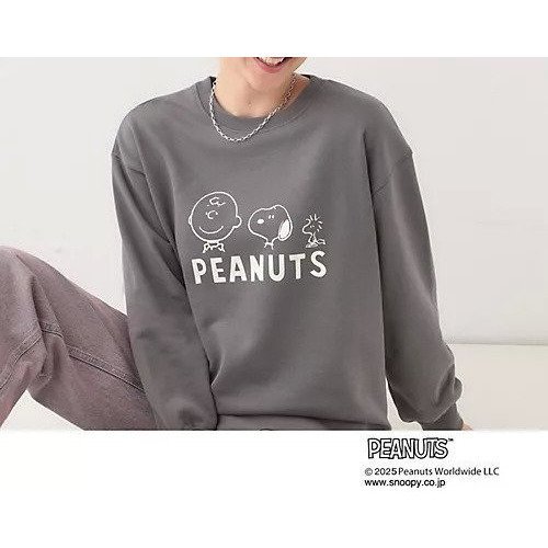 【シューラルー/SHOO LA RUE】の【PEANUTS】プリントスウェット インテリア・キッズ・メンズ・レディースファッション・服の通販 founy(ファニー) 　ファッション　Fashion　レディースファッション　WOMEN　トップス・カットソー　Tops/Tshirt　パーカ　Sweats　スウェット　Sweat　おすすめ　Recommend　キャラクター　Character　グラフィック　Graphic　スウェット　Sweat　スポーツ　Sports　スマート　Smart　デニム　Denim　フェミニン　Feminine　フレア　Flare　プリント　Print　ワイド　Wide　ワンポイント　One Point　人気　Popularity　今季　This Season　定番　Standard　チャコールグレー|ID: prp329100004379507 ipo3291000000030603433