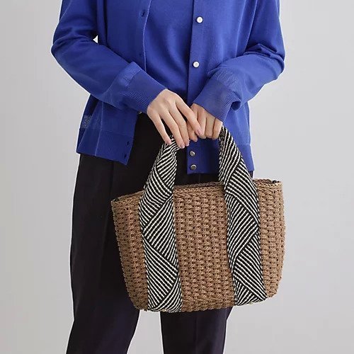 【グローブ/grove】のペーパー巾着コードラメ2WAYトート 人気、トレンドファッション・服の通販 founy(ファニー) 　ファッション　Fashion　レディースファッション　WOMEN　バッグ　Bag　ショルダー　Shoulder　シンプル　Simple　スマート　Smart　フォルム　Form　ペーパー　Paper　ポケット　Pocket　人気　Popularity　夏　Summer　巾着　Purse　 other-1|ID: prp329100004379523 ipo3291000000030603552