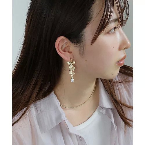 【コレカラ/collecala】のドロップパールとグラデーションフラワーのピアス 人気、トレンドファッション・服の通販 founy(ファニー) 　ファッション　Fashion　レディースファッション　Fashion for Women　グラデーション　Gradient, Ombre　シンプル　Simple, Minimal　ドロップ　Drop Shoulder, Dropped Style　パール　Pearl, Pearl Accent　フラワー　Flower, Floral　フレーム　Frame, Outline　モチーフ　Motif, Design Theme　ロング　Long, Long-Length　エレガント 上品　Elegant　二次会　After Party　結婚式　Wedding　other-2|ID: prp329100004383273 ipo3291000000031264924
