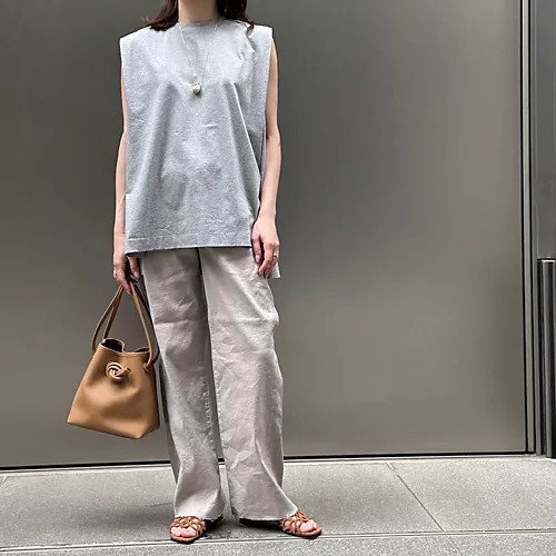 【アダワス/ADAWAS】のフレアシルエットノースリーブ 人気、トレンドファッション・服の通販 founy(ファニー) 　ファッション　Fashion　レディースファッション　Fashion for Women　トップス・カットソー　Cut & Sew Tops　キャミソール&ノースリーブ　Camisoles & Sleeveless Tops　ショルダー　Shoulder, Shoulder Strap　シルク　Silk, 100% Silk　スクエア　Square, Square Shape　フレア　Flare, Flared　夏　Summer　洗える　Machine Washable　other-2|ID: prp329100004393760 ipo3291000000034952048