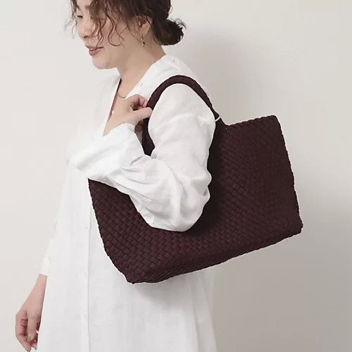【ノーリーズ/NOLLEY'S】のメッシュトートバッグM【MD 二見 別注カラーあり】 インテリア・キッズ・メンズ・レディースファッション・服の通販 founy(ファニー) 　ファッション　Fashion　レディースファッション　Fashion for Women　バッグ　Bags　軽量　Lightweight, Ultra Light　シンプル　Simple, Minimal　チャーム　Charm, Pendant　人気　Popular, Best Seller　ハンド　Hand, Handmade　フォルム　Silhouette, Form　ベーシック　Basic, Essential　別注　Limited Edition, Custom Order　メッシュ　Mesh, Net Fabric　エレガント 上品　Elegant　2025年　2025　2025-2026秋冬・A/W　Autumn/Winter 2025–26 AW25–26　ボルドー|ID: prp329100004403661 ipo3291000000032716641