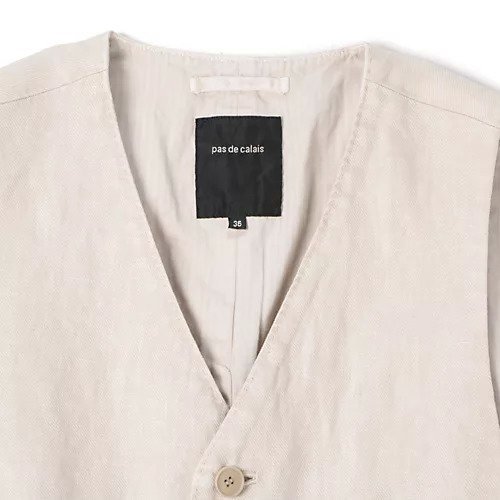 【パドカレ/pas de calais】の25SSリネンツイルベスト 人気、トレンドファッション・服の通販 founy(ファニー) 　ファッション　Fashion　レディースファッション　Fashion for Women　アウター　Coat / Outerwear Collection　トップス・カットソー　Cut & Sew Tops　ベスト&ジレ / 重ね着スタイル　Vests & Gilets　2025年　2025　2025春夏・S/S　Spring/Summer 2025 SS25　コンパクト　Compact, Small Size　マニッシュ　Mannish, Boyish　今季　This Season, Current Season　洗える　Machine Washable　other-3|ID: prp329100004406252 ipo3291000000031262940