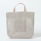 【メアリ オル ターナ/MARY AL TERNA】のメッシュトートバッグ 人気、トレンドファッション・服の通販 founy(ファニー) ファッション Fashion レディースファッション Ladies' Fashion Online バッグ Bag スマホ Smartphone ポケット Pocket メッシュ Mesh 人気 Popularity thumbnail ホワイト|ID: prp329100004406261 ipo3291000000031888774