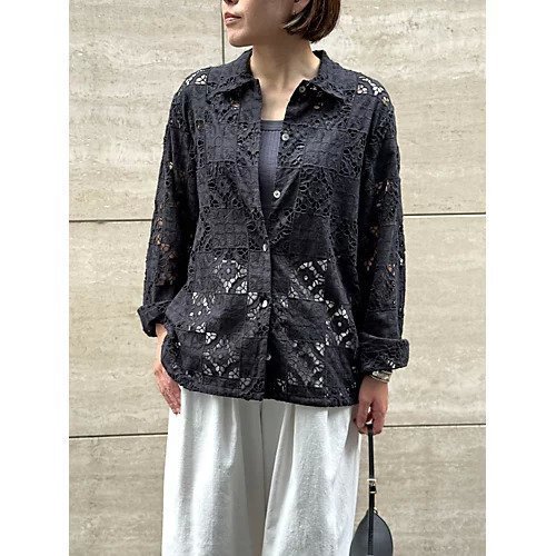 【スアデオ/suadeo】のコットンレースシャツ羽織 人気、トレンドファッション・服の通販 founy(ファニー) 　ファッション　Fashion　レディースファッション　Fashion for Women　トップス・カットソー　Cut & Sew Tops　シャツ・ブラウス・オフィスカジュアル　Elegant Blouses & Button-Ups　インナー　Innerwear　春　Spring　キャミソール　Camisole, Spaghetti Strap Top　ギャザー　Gathered, Ruffled　ジャケット　Jacket, Outerwear　セットアップ　Set-Up, Coordinated Outfit　透かし　Cut-Out, Lacework　バランス　Balance, Style Balance　パッチワーク　Patchwork, Mixed Fabric　フロント　Front, Front Design　羽織　Haori, Light Jacket　モチーフ　Motif, Design Theme　リラックス　Relax, Relaxed Fit　レース　Lace, Lace Fabric　ロマンティック　Romantic, Feminine Style　ワイド　Wide, Wide Fit　ワーク　Workwear, Utility Style　S/S・春夏　SS, Spring/Summer, Warm Season　おすすめ　Recommended / Our Picks　夏　Summer　other-3|ID: prp329100004411093 ipo3291000000034616947