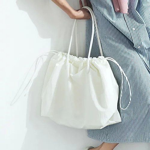 【メアリ オル ターナ/MARY AL TERNA】の【Marisol別注】WRING(ナイロントートバッグ) 人気、トレンドファッション・服の通販 founy(ファニー) 　ファッション　Fashion　レディースファッション　Ladies' Fashion Online　バッグ　Bag　ポケット　Pocket　エレガント 上品　Elegant　別注　Special Order　巾着　Purse　旅行　Travel　other-2|ID: prp329100004411139 ipo3291000000031824145