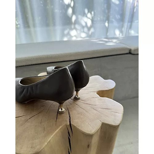 【オデット エ オディール/Odette e Odile】の【Marisol別注】シャーリングパンプス 人気、トレンドファッション・服の通販 founy(ファニー) 　ファッション　Fashion　レディースファッション　Fashion for Women　おすすめ　Recommended / Our Picks　なめらか　Smooth, Silky Texture　シャーリング　Shirring, Ruched　セレモニー　Ceremony　フォルム　Silhouette, Form　フラット　Flat, Flat Shoes　メタル　Metal, Metal Parts　モダン　Modern, Contemporary　別注　Limited Edition, Custom Order　other-3|ID: prp329100004411151 ipo3291000000032718166