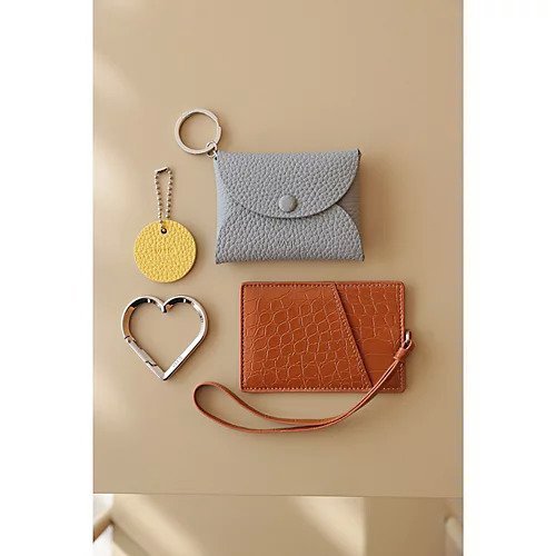 【ヴァジック/VASIC】の【HPS別注】Charm Set 人気、トレンドファッション・服の通販 founy(ファニー) 　ファッション　Fashion　レディースファッション　WOMEN　セットアップ　Setup　アウトドア　Outdoor　春　Spring　クロコ　Croco　シルバー　Silver　セットアップ　Set Up　チャーム　Charm　トレンド　Trend　人気　Popularity　バランス　Balance　フェミニン　Feminine　別注　Special Order　マニッシュ　Mannish　ミックス　Mix　メタル　Metal　リップ　Lip　エレガント 上品　Elegant　other-3|ID: prp329100004411173 ipo3291000000031618146