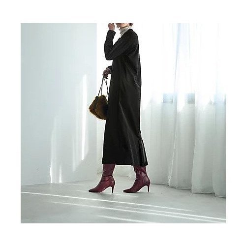 【スタイルデリ/STYLE DELI】の【Made in JAPAN】シルキーポンチ深Vワンピース 人気、トレンドファッション・服の通販 founy(ファニー) 　ファッション　Fashion　レディースファッション　WOMEN　ワンピース　Dress　インナー　Inner　春　Spring　カットソー　Cut And Sew　シアー　Sheer　シンプル　Simple　スタイリッシュ　Stylish　スニーカー　Sneakers　スリット　Slit　タンク　Tank　タートルネック　Turtleneck　定番　Standard　人気　Popularity　ハイネック　High Neck　パターン　Pattern　フロント　Front　ポケット　Pocket　ループ　Loop　冬　Winter　日本製　Made In Japan　夏　Summer　ビジネス 仕事 通勤　Business　other-2|ID: prp329100004422146 ipo3291000000031261872