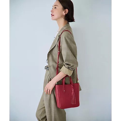 【トゥエルブクローゼット/12closet】のカジュアル派のためのフリンジ付き2WAYトート 人気、トレンドファッション・服の通販 founy(ファニー) 　ファッション　Fashion　レディースファッション　Fashion for Women　バッグ　Bags　4月号　April Issue　ショート　Short, Short Length　シルバー　Silver, Metallic Silver　財布　Wallet, Purse　タッセル　Tassel, Fringe　フォルム　Silhouette, Form　フリンジ　Fringe, Tassel　フレンチ　French, French Style　ポケット　Pocket, Pocket Detail　ラップ　Wrap, Wrap Design　A/W・秋冬　Autumn/Winter　エレガント 上品　Elegant　other-2|ID: prp329100004424204 ipo3291000000033285723