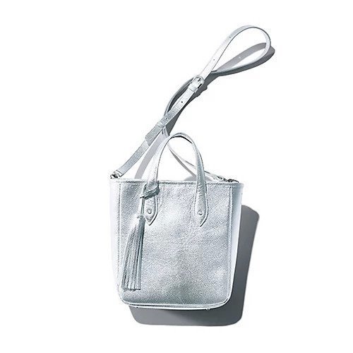 【トゥエルブクローゼット/12closet】のカジュアル派のためのフリンジ付き2WAYトート 人気、トレンドファッション・服の通販 founy(ファニー) 　ファッション　Fashion　レディースファッション　Fashion for Women　バッグ　Bags　4月号　April Issue　ショート　Short, Short Length　シルバー　Silver, Metallic Silver　バランス　Balance, Style Balance　フリンジ　Fringe, Tassel　ポケット　Pocket, Pocket Detail　リアル　Real, Realistic　財布　Wallet, Purse　other-3|ID: prp329100004424204 ipo3291000000034757445
