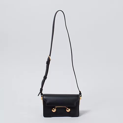 【マルニ/MARNI】のTRUNKAROO(ミニショルダーバッグ) インテリア・キッズ・メンズ・レディースファッション・服の通販 founy(ファニー) https://founy.com/ ファッション Fashion レディースファッション Fashion for Women 2024年 2024 2024-2025秋冬・A/W Autumn/Winter 2024–25 AW24–25 スタイリッシュ Stylish, Fashionable フラップ Flap, Flap Pocket マグネット Magnet, Magnetic Closure メタル Metal, Metal Parts エレガント 上品 Elegant 人気 Popular, Best Seller |ID: prp329100004428764 ipo3291000000032165469