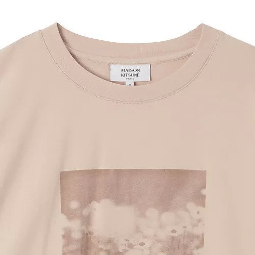 【メゾン キツネ/MAISON KITSUNE】のDAISY FIELD OVERSIZE TEE-SHIRT 人気、トレンドファッション・服の通販 founy(ファニー) 　ファッション　Fashion　レディースファッション　WOMEN　トップス・カットソー　Tops/Tshirt　シャツ/ブラウス　Shirts/Blouses　2025年　2025　2025春夏・S/S　Ss,Spring/Summer,2025　フロント　Front　洗える　Washable　other-3|ID: prp329100004434891 ipo3291000000031255871