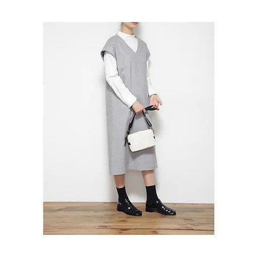 【ヒューマンウーマン/HUMAN WOMAN】の≪Japan couture≫Vネックレイヤードワンピース インテリア・キッズ・メンズ・レディースファッション・服の通販 founy(ファニー) https://founy.com/ ファッション Fashion レディースファッション WOMEN ワンピース Dress インナー Inner コンパクト Compact シンプル Simple スタンダード Standard スニーカー Sneakers スリーブ Sleeve ソックス Socks タートル Turtle ピーチ Peach フレンチ French ボックス Box リラックス Relax |ID: prp329100004434992 ipo3291000000031011982