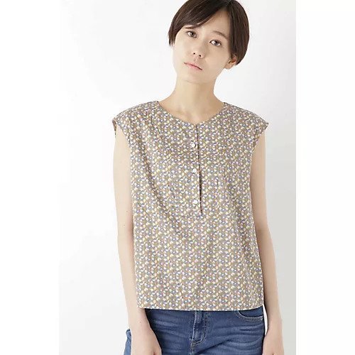 【ヒューマンウーマン/HUMAN WOMAN】のリバティフレンチスリーブブラウス インテリア・キッズ・メンズ・レディースファッション・服の通販 founy(ファニー) https://founy.com/ ファッション Fashion レディースファッション WOMEN トップス・カットソー Tops/Tshirt シャツ/ブラウス Shirts/Blouses インナー Inner カーディガン Cardigan コンビ Combination スリーブ Sleeve フレンチ French ブルゾン Blouson プリント Print モノトーン Monotone |ID: prp329100004435651 ipo3291000000030983026