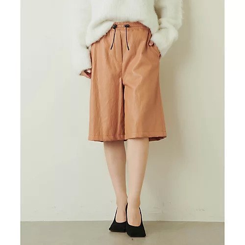 【ウィムガゼット/Whim Gazette】の【ERIKA CAVALLINI】エコレザーハーフパンツ インテリア・キッズ・メンズ・レディースファッション・服の通販 founy(ファニー) https://founy.com/ ファッション Fashion レディースファッション WOMEN パンツ Pants ハーフ / ショートパンツ Short Pants イタリア Italy クラシカル Classical コレクション Collection トレンド Trend ハーフ Half フェイクレザー Faux Leather フロント Front リアル Real エレガント 上品 Elegant |ID: prp329100004458547 ipo3291000000031209948