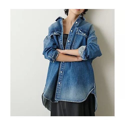 【ウィムガゼット/Whim Gazette】のデニムBIGシャツワンピース インテリア・キッズ・メンズ・レディースファッション・服の通販 founy(ファニー) https://founy.com/ ファッション Fashion レディースファッション WOMEN ワンピース Dress シャツワンピース Shirt Dresses グラデーション Gradation シンプル Simple ストーン Stone デニム Denim 定番 Standard 人気 Popularity ビッグ Big フラップ Flap ポケット Pocket リアル Real 2022年 2022 2022 春夏 S/S Ss,Spring/Summer,2022 おすすめ Recommend |ID: prp329100004458628 ipo3291000000031210139