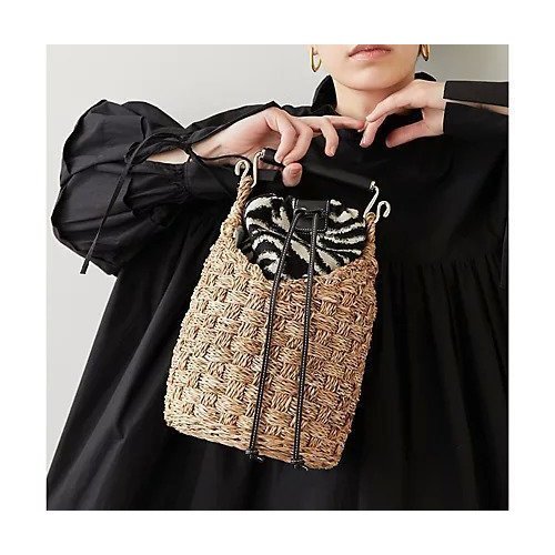 【ウィムガゼット/Whim Gazette】の【A VACATION】BUCKET ZEB 人気、トレンドファッション・服の通販 founy(ファニー) 　ファッション　Fashion　レディースファッション　Fashion for Women　春　Spring　コレクション　Collection, Seasonal Line　巾着　Drawstring Bag, Kinchaku　人気　Popular, Best Seller　フォルム　Silhouette, Form　モノトーン　Monotone, Black and White　2022年　2022　S/S・春夏　SS, Spring/Summer, Warm Season　2022 春夏 S/S　Spring/Summer 2022 SS22　夏　Summer　other-2|ID: prp329100004458701 ipo3291000000031237153