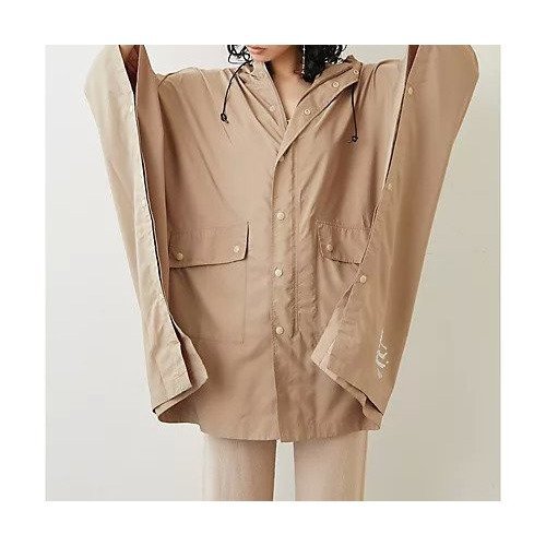 【ウィムガゼット/Whim Gazette】の【Traditional Weatherwear】レインポンチョ 人気、トレンドファッション・服の通販 founy(ファニー) 　ファッション　Fashion　レディースファッション　WOMEN　アウター　Coat Outerwear　ポンチョ　Ponchos　アウトドア　Outdoor　カットソー　Cut And Sew　キルティング　Quilting　コレクション　Collection　コンパクト　Compact　軽量　Lightweight　シューズ　Shoes　ジャケット　Jacket　ドット　Dot　フォルム　Form　フロント　Front　ベーシック　Basic　ポーチ　Pouch　2022年　2022　2022 春夏 S/S　Ss,Spring/Summer,2022　other-2|ID: prp329100004458754 ipo3291000000031237259