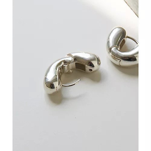 【ウィムガゼット/Whim Gazette】の【CAROMA】MAGATAMA SNAP ピアス 人気、トレンドファッション・服の通販 founy(ファニー) 　ファッション　Fashion　レディースファッション　Fashion for Women　アクセサリー　Fashion Accessories　オーガニック　Organic Cotton　シルバー　Silver, Metallic Silver　ジュエリー　Jewelry, Accessories　スタンダード　Standard, Basic　スペシャル　Special, Limited Edition　フィット　Fit, Slim Fit　フォルム　Silhouette, Form　別注　Limited Edition, Custom Order　モチーフ　Motif, Design Theme　2022年　2022　2022 春夏 S/S　Spring/Summer 2022 SS22　エレガント 上品　Elegant　other-3|ID: prp329100004458791 ipo3291000000031237338