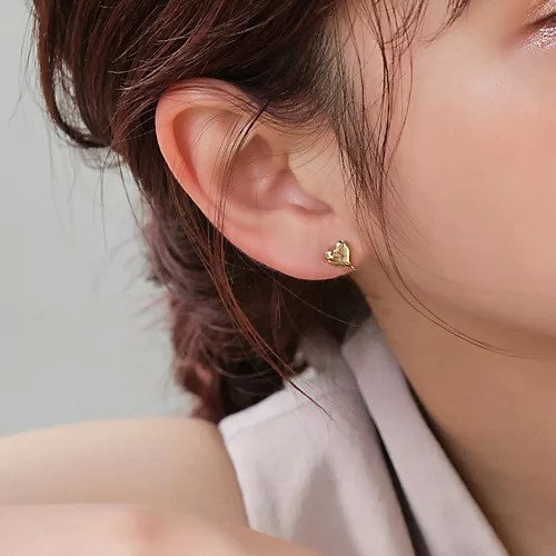 【フィービィー/phoebe】の【金属アレルギー対応】【痛くないシリーズ】プランプハートミニライトフィットイヤリング ゴールド 人気、トレンドファッション・服の通販 founy(ファニー) 　ファッション　Fashion　レディースファッション　Fashion for Women　ジュエリー　Jewelry　ファッションリング　Fashion Rings　イヤリング・フープ・ドロップタイプ　Hoop, Drop & Clip Earrings　イヤリング　Earrings　シンプル　Simple, Minimal　ワンポイント　One Point, Statement Accent　軽量　Lightweight, Ultra Light　 other-1|ID: prp329100004458915 ipo3291000000031210963
