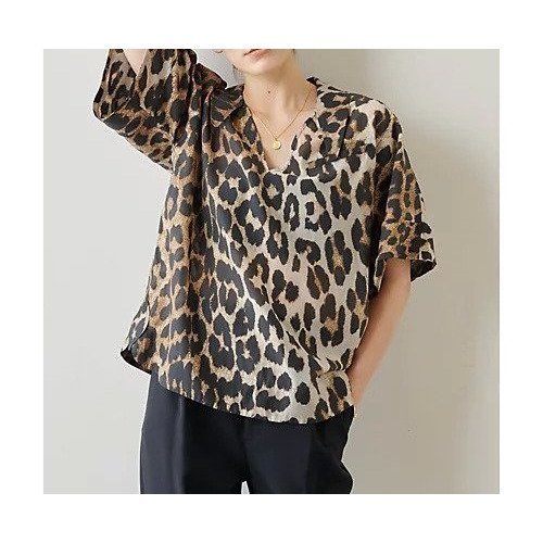 【ウィムガゼット/Whim Gazette】の【GANNI】レオパードシャツ インテリア・キッズ・メンズ・レディースファッション・服の通販 founy(ファニー) 　ファッション　Fashion　レディースファッション　Fashion for Women　トップス・カットソー　Cut & Sew Tops　シャツ・ブラウス・オフィスカジュアル　Elegant Blouses & Button-Ups　インナー　Innerwear　春　Spring　カラフル　Colorful Design　コレクション　Collection, Seasonal Line　コンパクト　Compact, Small Size　タートル　Turtleneck, Turtle Collar　デコルテ　Décolleté, Neckline　ニューヨーク　New York, NYC Style　バランス　Balance, Style Balance　プリント　Print, Printed Pattern　ポケット　Pocket, Pocket Detail　レオパード　Leopard, Animal Print　ロンドン　London Style, British Inspired　A/W・秋冬　Autumn/Winter　2022年　2022　S/S・春夏　SS, Spring/Summer, Warm Season　2022-2023秋冬・A/W　Autumn/Winter 2022–23 AW22–23　夏　Summer　ベージュ|ID: prp329100004459015 ipo3291000000031211625