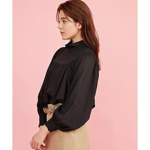 【ウィムガゼット/Whim Gazette】のレーヨンギャザーブラウス 人気、トレンドファッション・服の通販 founy(ファニー) 　ファッション　Fashion　レディースファッション　Fashion for Women　トップス・カットソー　Cut & Sew Tops　シャツ・ブラウス・オフィスカジュアル　Elegant Blouses & Button-Ups　2022年　2022　2022 春夏 S/S　Spring/Summer 2022 SS22　ギャザー　Gathered, Ruffled　スタンド　Stand Collar, Upright Stand　ハイネック　High Neck, Mock Neck　ヨーク　Yoke, Yoke Design　リラックス　Relax, Relaxed Fit　エレガント 上品　Elegant　other-3|ID: prp329100004459085 ipo3291000000031237813