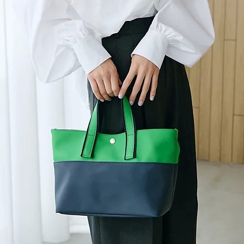 【トプカピ/TOPKAPI】の【Breath TOPKAPI】Bright ブライト カラーブロックミニ トートバッグ インテリア・キッズ・メンズ・レディースファッション・服の通販 founy(ファニー) 　ファッション　Fashion　レディースファッション　WOMEN　バッグ　Bag　サテン　Satin　フラップ　Flap　ブライト　Bright　ブロック　Block　ポケット　Pocket　軽量　Lightweight　グリーン|ID: prp329100004459093 ipo3291000000031211922