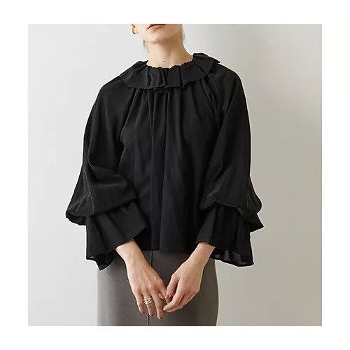 【ウィムガゼット/Whim Gazette】のフリルカラーブラウス インテリア・キッズ・メンズ・レディースファッション・服の通販 founy(ファニー) https://founy.com/ ファッション Fashion レディースファッション Fashion for Women トップス・カットソー Cut & Sew Tops シャツ・ブラウス・オフィスカジュアル Elegant Blouses & Button-Ups 2022年 2022 2022-2023秋冬・A/W Autumn/Winter 2022–23 AW22–23 おすすめ Recommended / Our Picks シャーリング Shirring, Ruched ジャケット Jacket, Outerwear ピーチ Peach, Soft Touch フェミニン Feminine, Girly フリル Frill, Ruffle エレガント 上品 Elegant |ID: prp329100004459098 ipo3291000000031211934